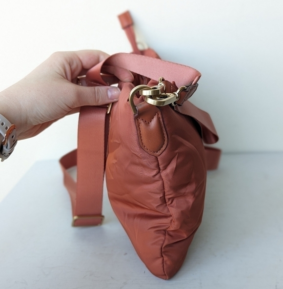 A New Day Puffer Coral Rose Messenger Crossbody Bag Purse - Picture 5 of 10